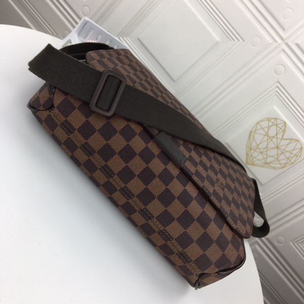 ルイヴィトンバッグ細部ディテール